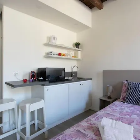 Residenza Subitosanto - Con Balconcino 