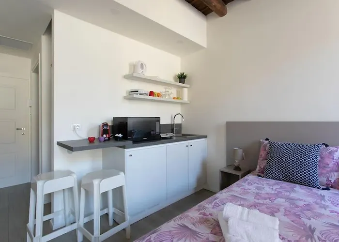 Residenza Subitosanto - Con Balconcino 